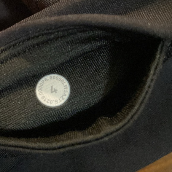 LULULEMON BLACK HIGH WAISTED REFLECTIVE YOGA PANTS🍋 - Picture 14 of 16